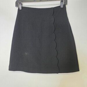 Club Monaco minimalist Mini skirt with scallop trimmings accent